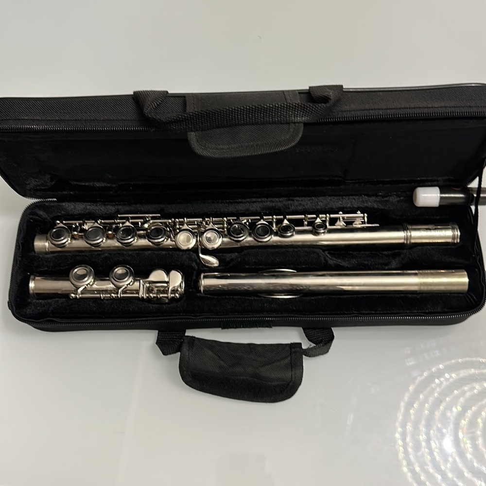 Flute - Picture 3 of 5